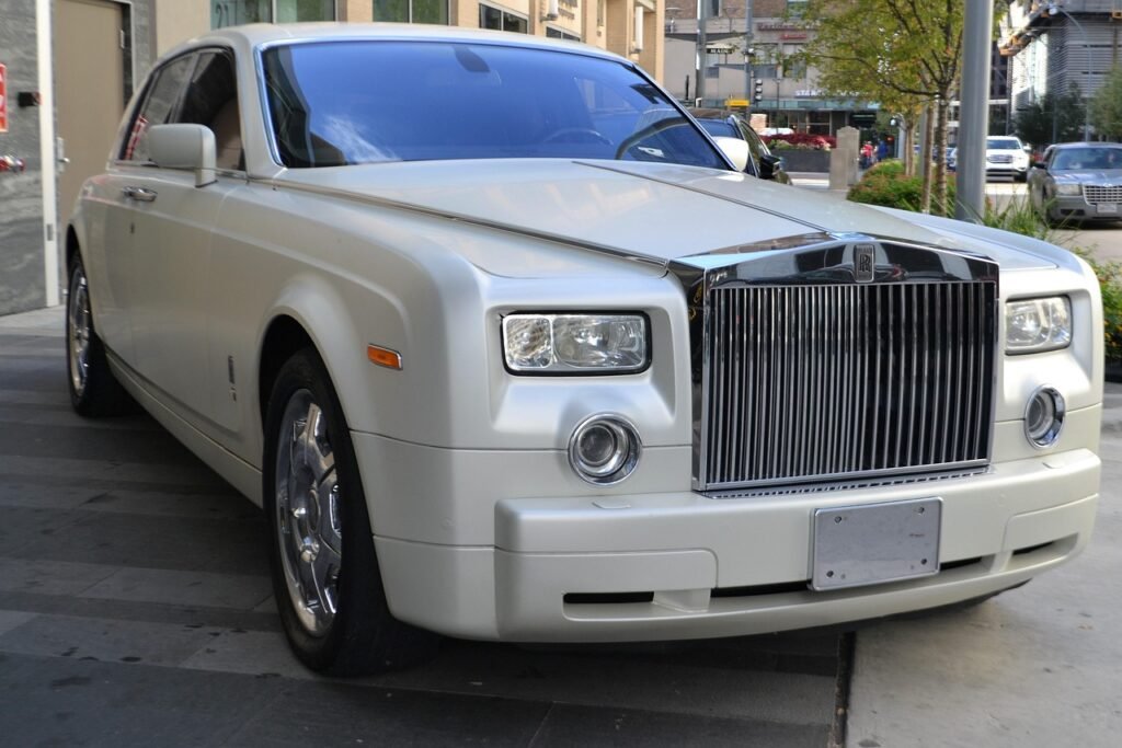 rolls-royce, luxury car, new car, cream, white, vehicle, transportation, technology, new, luxury, car, auto, transport, classic, front, elegant, driving, design, modern, windshield, headlamps, luxurious, rich, wealthy, success, money, financial, gain, achievement, high priced, expensive, style, road, business, symbol, automobile, bmw, volkswagen, 2018, 2017, travel, automotive, service, drive, motor, wheels, power, fortunate, flashy, flamboyant, high profile, rolls-royce grill, headlight, bumper, exterior, luxury vehicle, auto show, corporate, ceo, boss, emblem, wheel, fantasy, gangster, rich man, stacks, paid, cash, affluence, star, comfort, enjoyment, extravagance, leisure, opulence, richness, bliss, delight, exorbitance, frill, gratification, hedonism, immoderation, intemperance, luxuriousness, rarity, satisfaction, splendor, sumptuousness, treat, well-being, high living, appliance, diesel, generator, instrument, power plant, tool, transformer, background, gray money, gray fantasy, gray stars, gray wellness, gray tools, gray service, wealthy, wealthy, rich man, rich man, rich man, rich man, rich man